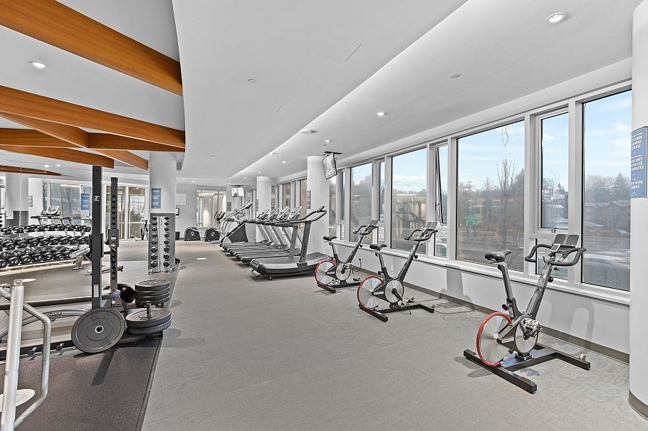 205 1550 Fern Street North Vancouver, BC - 18