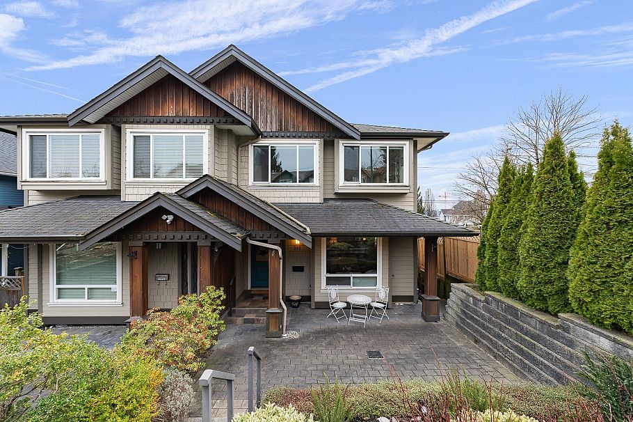 307 E 6th Street North Vancouver, BC - 1