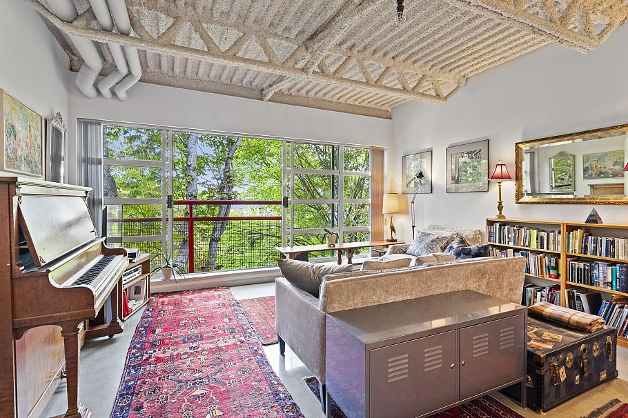 424 350 E 2nd Avenue Vancouver, BC - 1