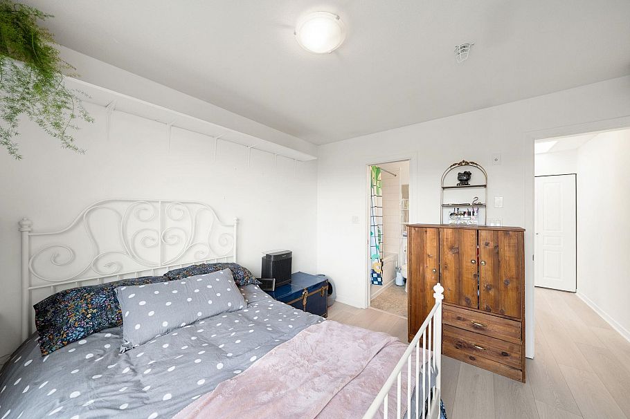 301 3727 W 10 Avenue Vancouver, BC - 18