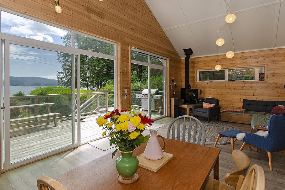 6 Brighton Beach North Vancouver, BC - 3