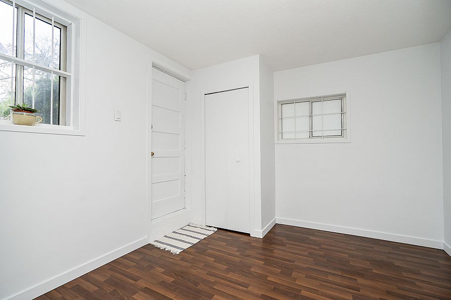 1490 E 15th Avenue Vancouver, BC - 12