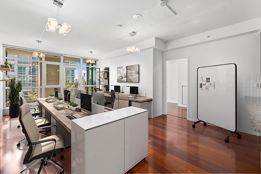 307 100 E Esplanade Avenue North Vancouver, BC - 20