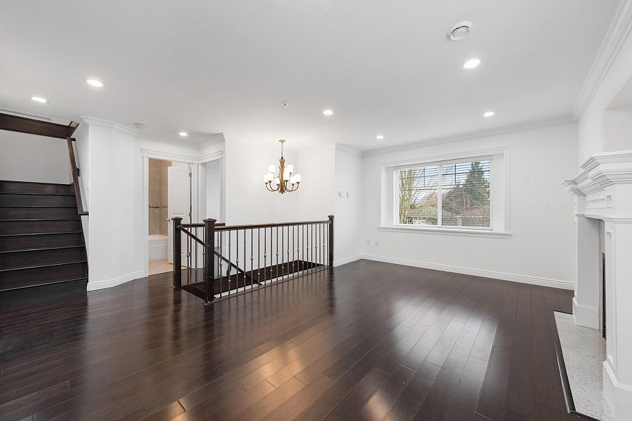 3136 E 47th Avenue Vancouver, BC - 5