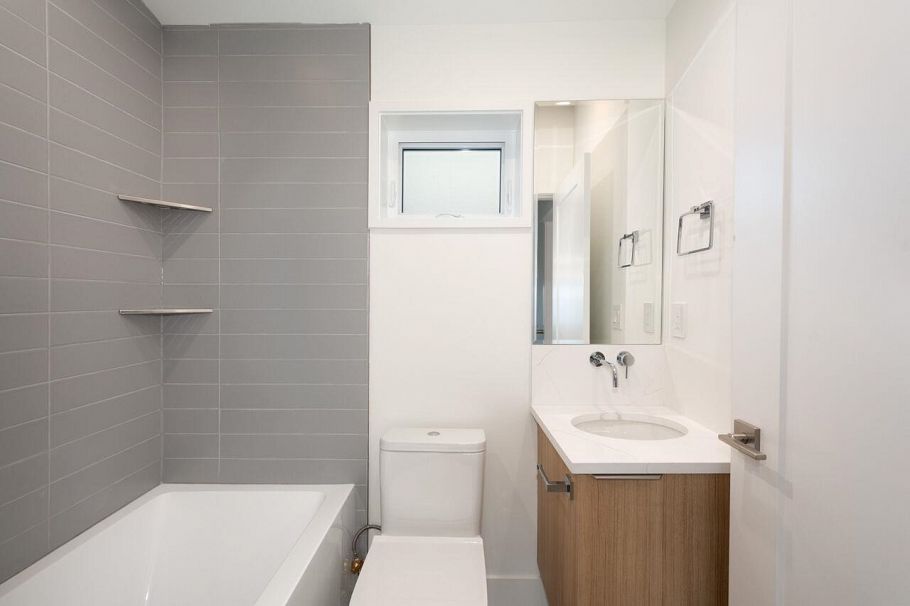 4424 W 4th Avenue Vancouver, BC - 34