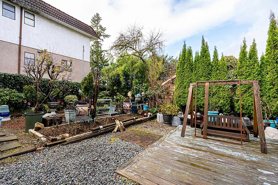 1490 E 15th Avenue Vancouver, BC - 15