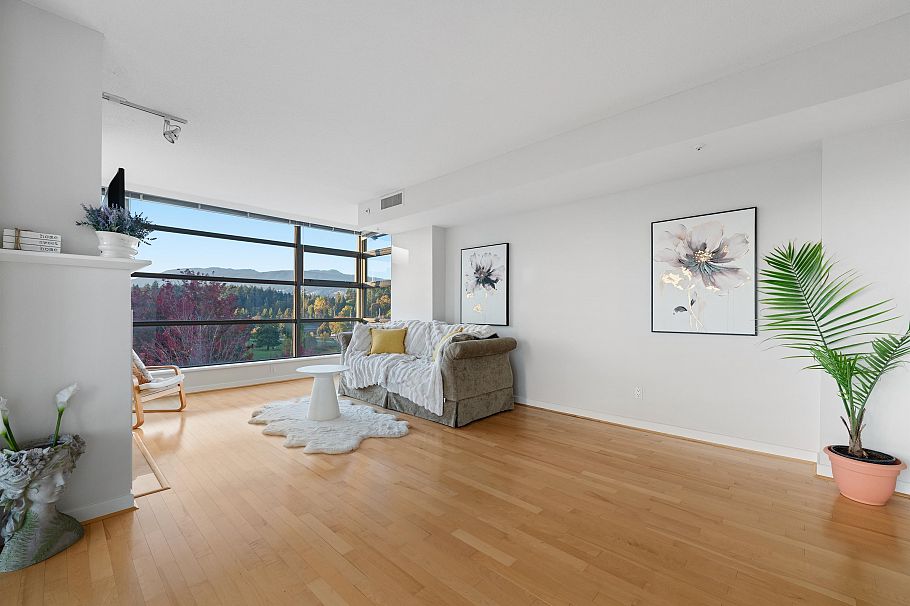 504 1790 Bayshore Drive Vancouver, BC - 2