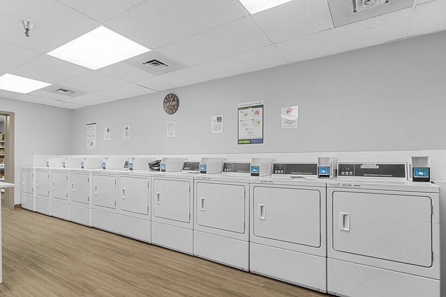 608 2004 Fullerton Avenue North Vancouver, BC - 35