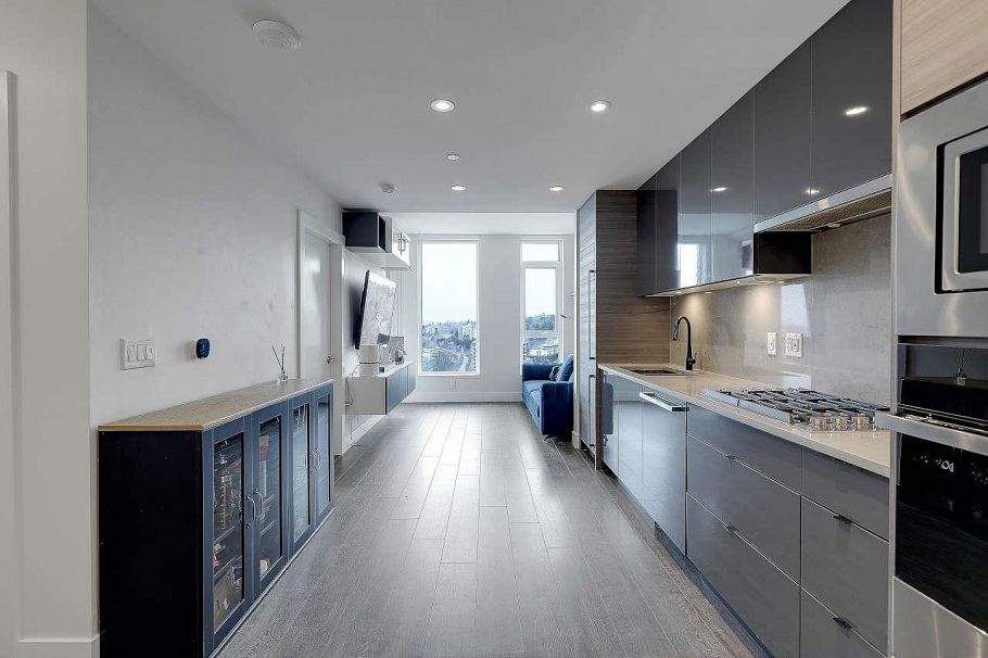 1705 3438 Sawmill Crescent Vancouver, BC - 2