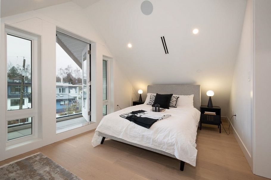 4424 W 4th Avenue Vancouver, BC - 29