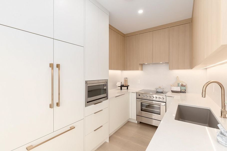 2652 E 38th Avenue Vancouver, BC - 11