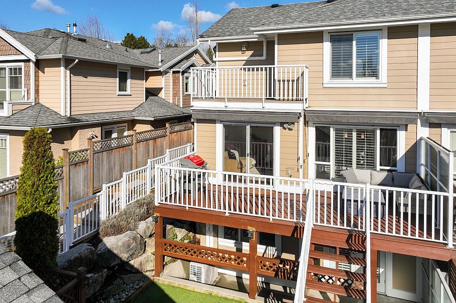 205 E 18th Street North Vancouver, BC - 36