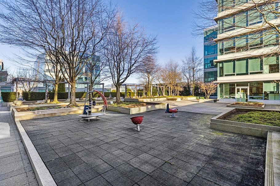 205 522 8th Avenue Vancouver, BC - 31