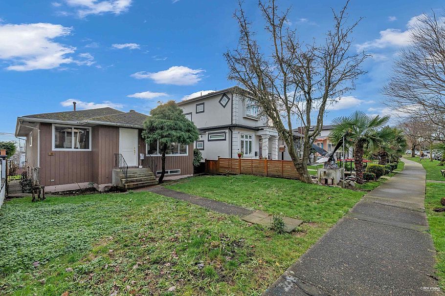 1362 E 60th Avenue Vancouver, BC - 32