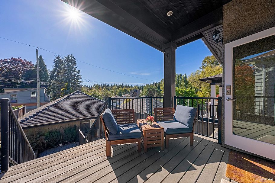 4042 W 20th Avenue Vancouver, BC - 22