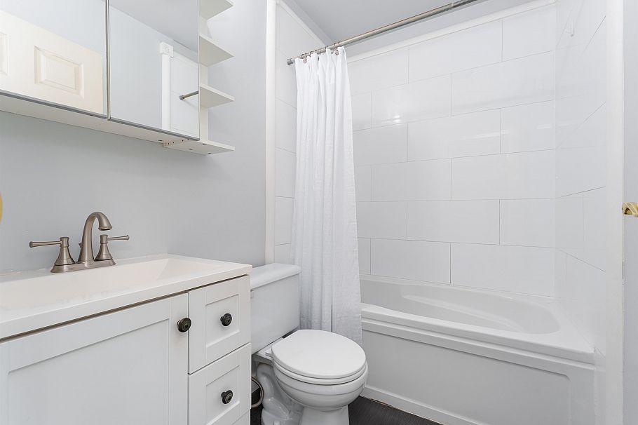 5 3554 E 49th Avenue Vancouver, BC - 19