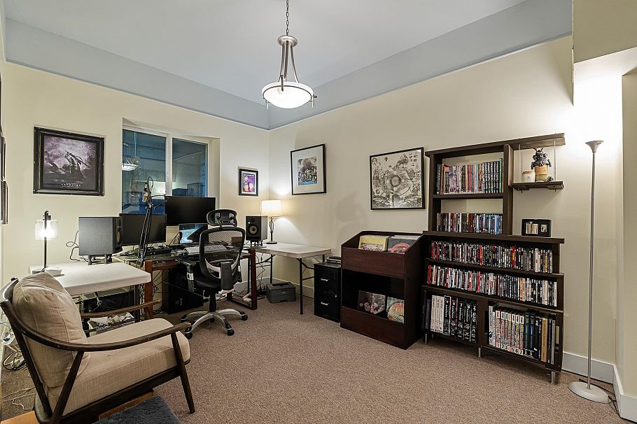 307 E 6th Street North Vancouver, BC - 34