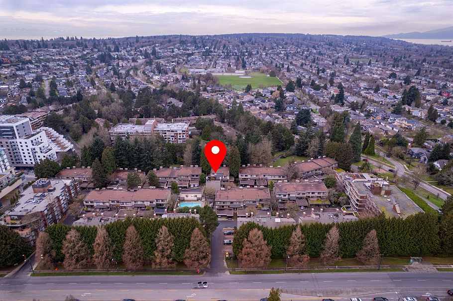 3993 Parkway Drive Vancouver, BC - 1