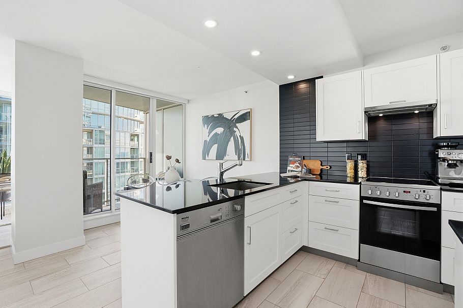 3206 1495 Richards Street Vancouver, BC - 6
