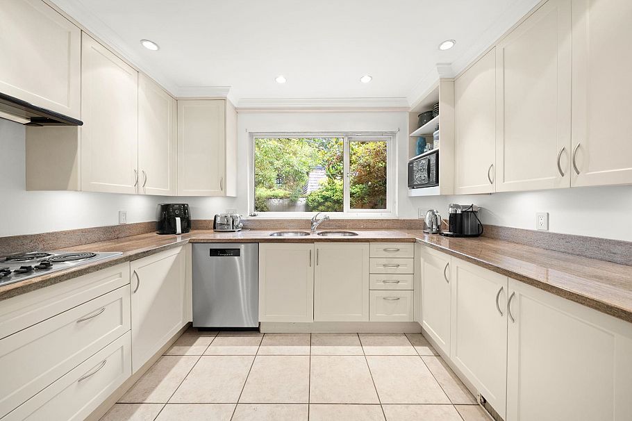 1443 Mcrae Avenue Vancouver, BC - 10