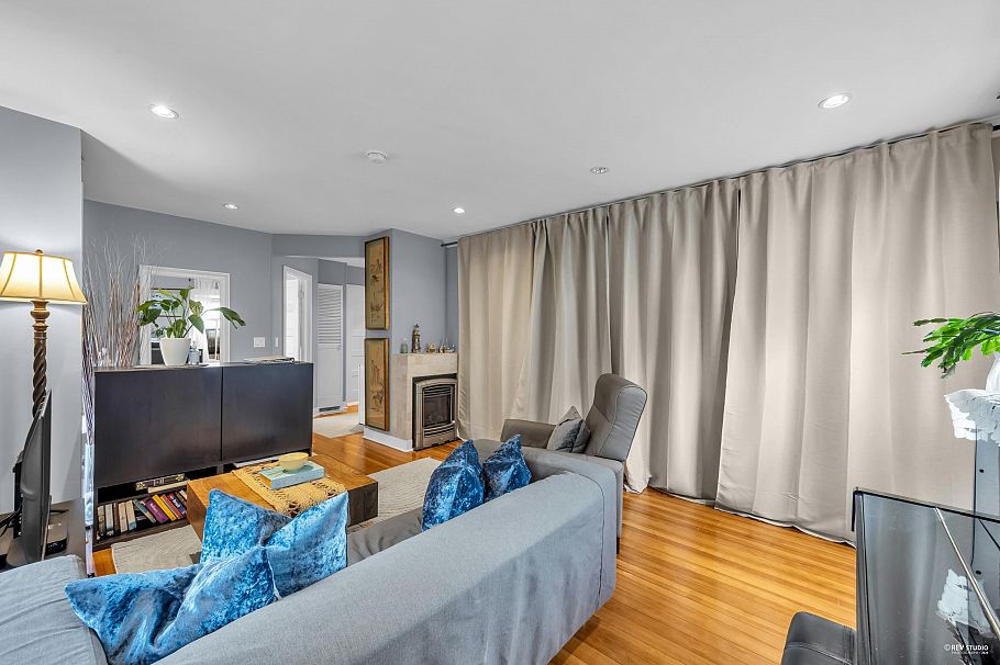 2240 Douglas Crescent Richmond, BC - 13