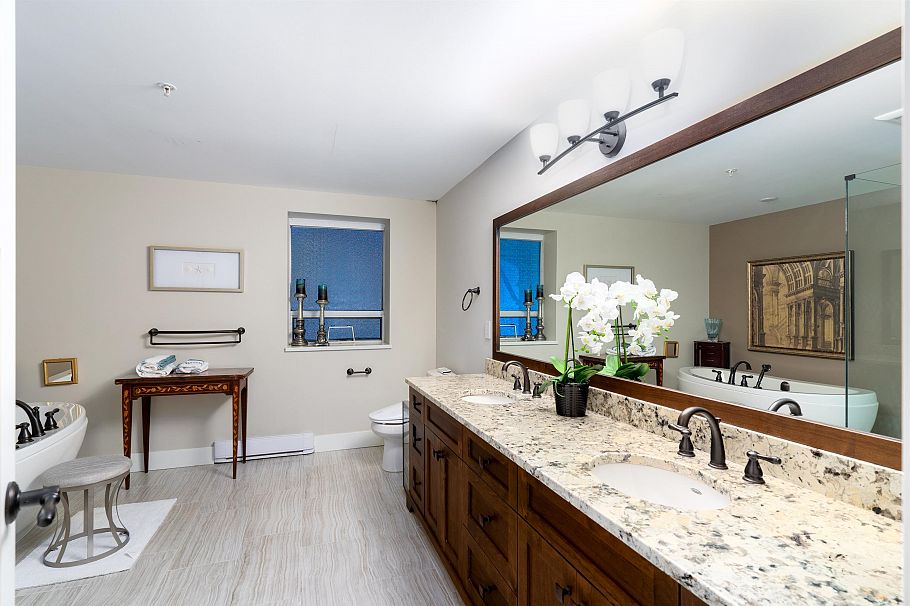 PH 1403 Beach Avenue Vancouver, BC - 19