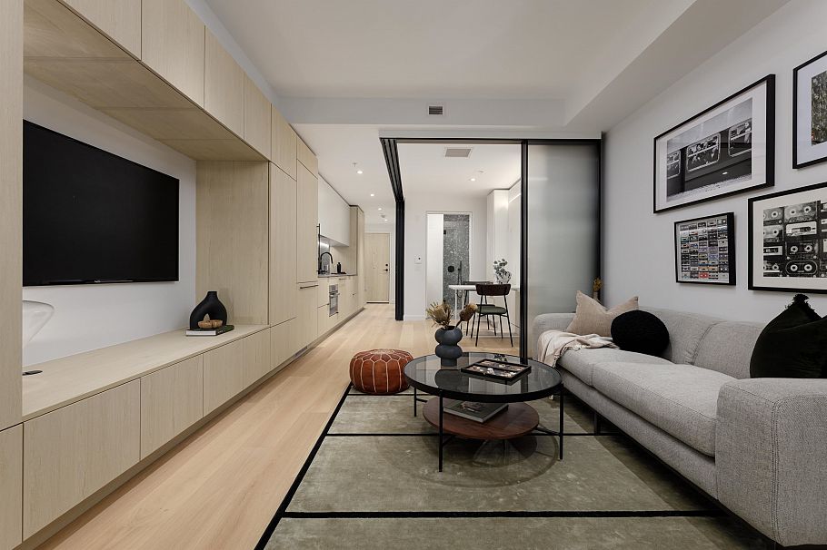 406 2471 Saint George Street Vancouver, BC - 9