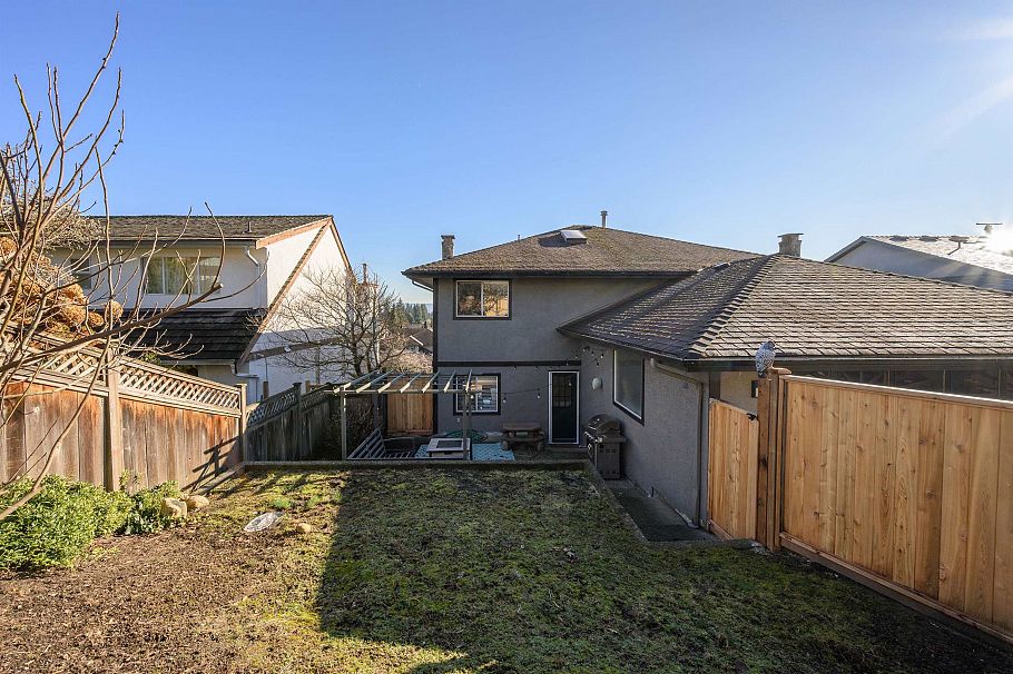 2735 Tempe Knoll Drive North Vancouver, BC - 28