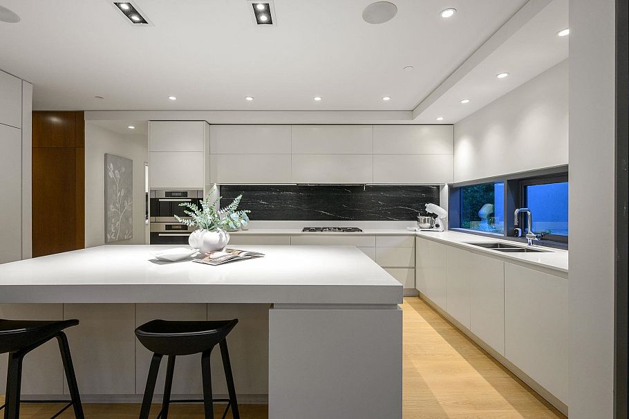 4988 Chancellor Boulevard Vancouver, BC - 8