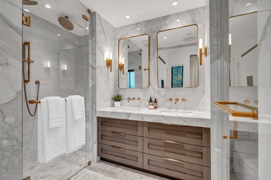 4454 W 4th Avenue Vancouver, BC - 23