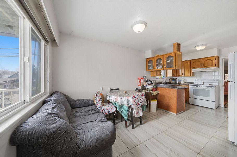 154 E 64th Avenue Vancouver, BC - 10