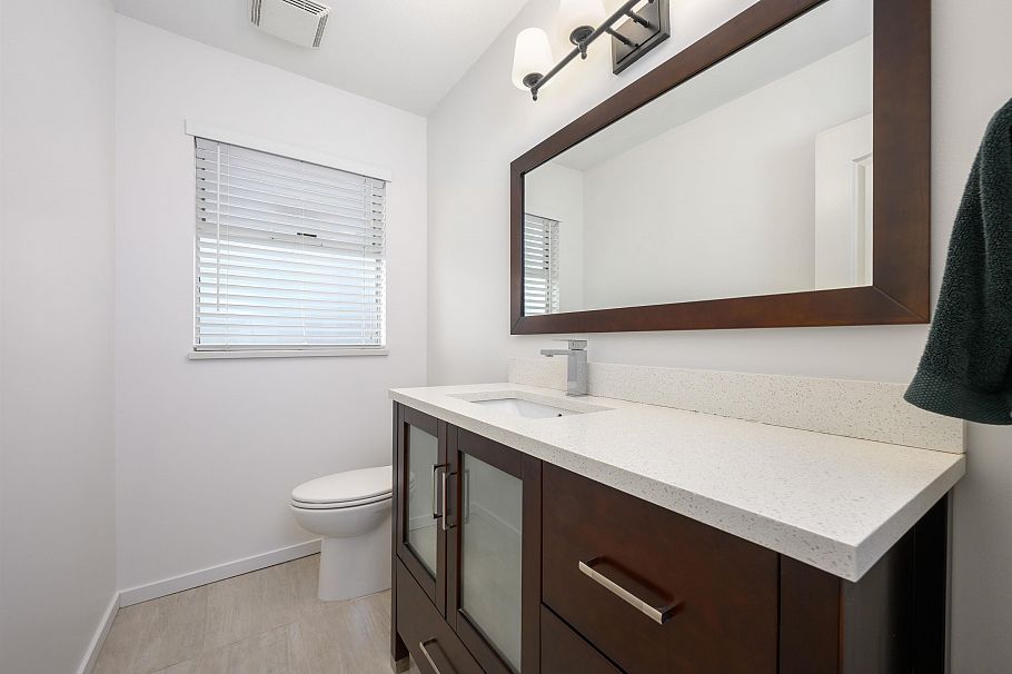 2735 Tempe Knoll Drive North Vancouver, BC - 13