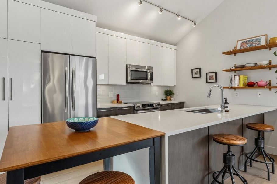 1681 Kitchener Street Vancouver, BC - 8