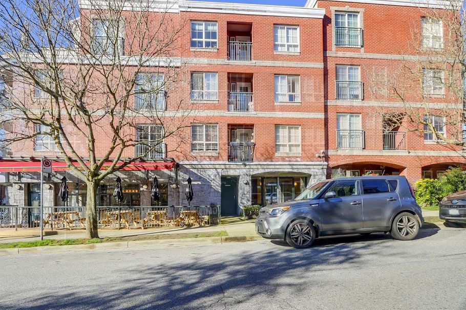 213 1989 Dunbar Street Vancouver, BC - 1