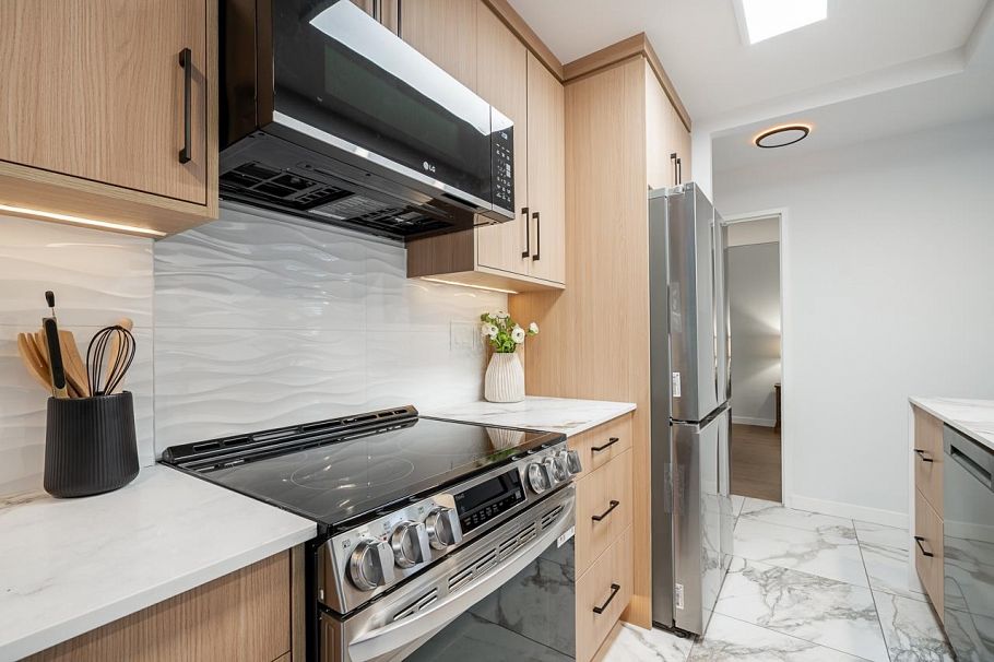 608 2004 Fullerton Avenue North Vancouver, BC - 12