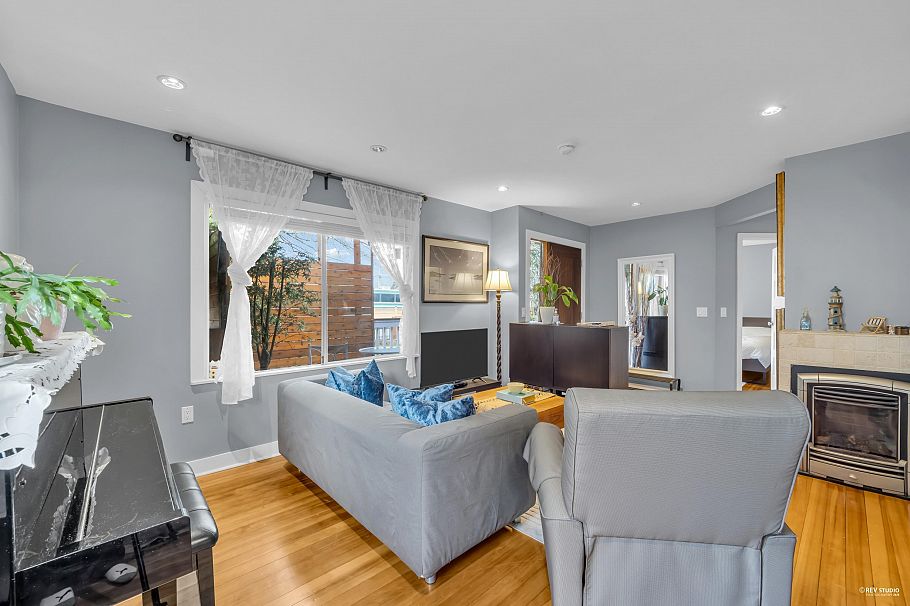 2240 Douglas Crescent Richmond, BC - 12