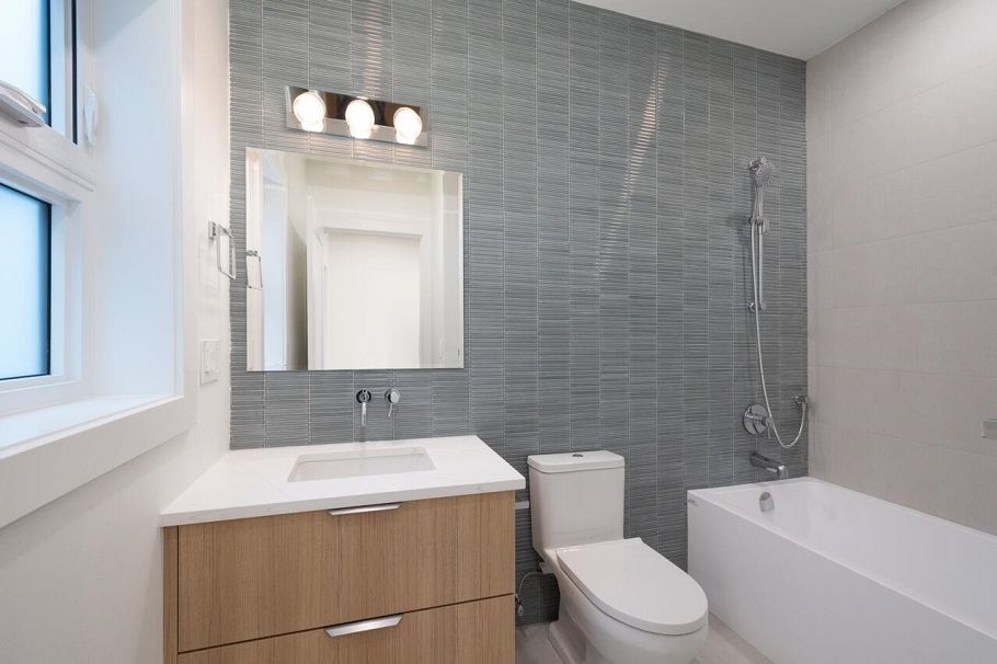 4424 W 4th Avenue Vancouver, BC - 26