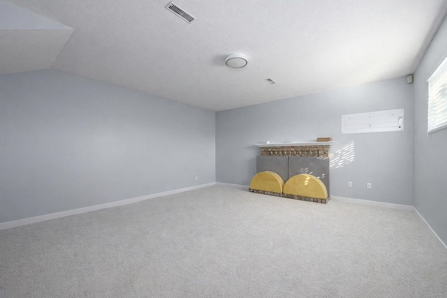 2735 Tempe Knoll Drive North Vancouver, BC - 23