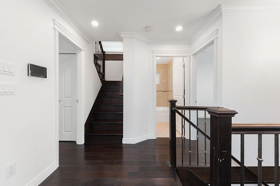 3136 E 47th Avenue Vancouver, BC - 18