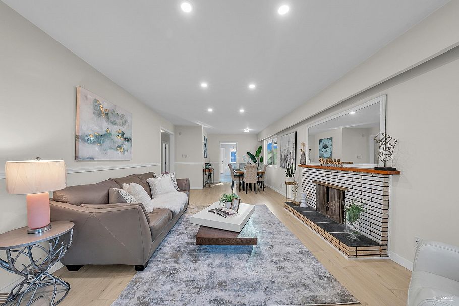 1362 E 60th Avenue Vancouver, BC - 2