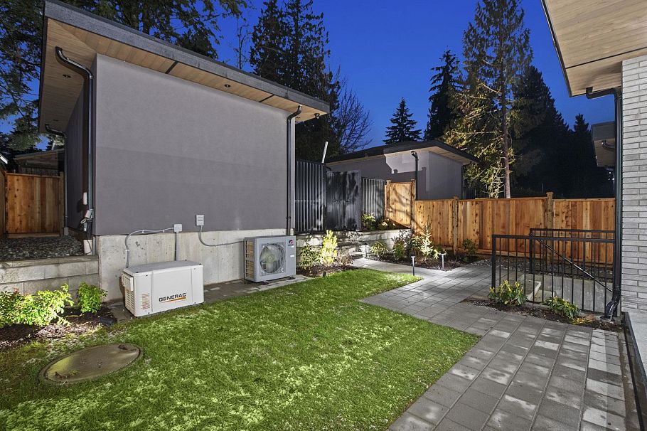 3073 Fromme Road North Vancouver, BC - 28