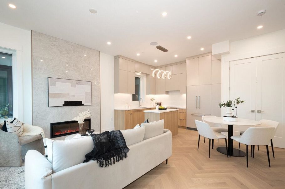 4426 W 4th Avenue Vancouver, BC - 17