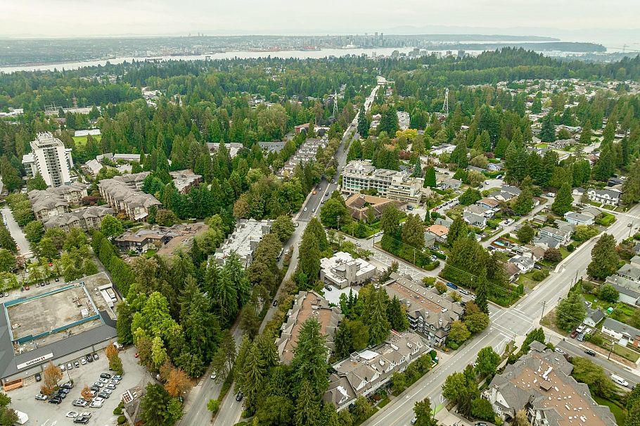 206 1150 Lynn Valley Road North Vancouver, BC - 3