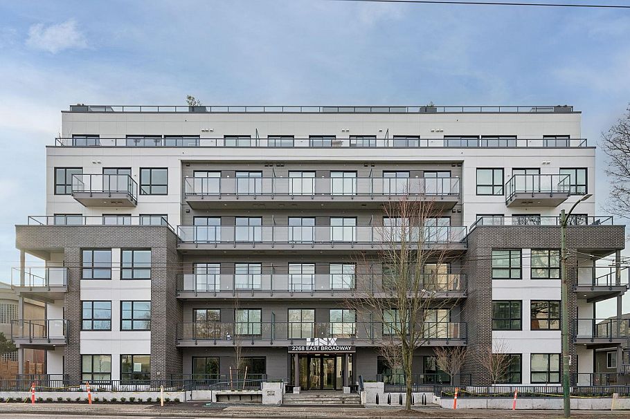 104 2268 E Broadway Vancouver, BC - 24