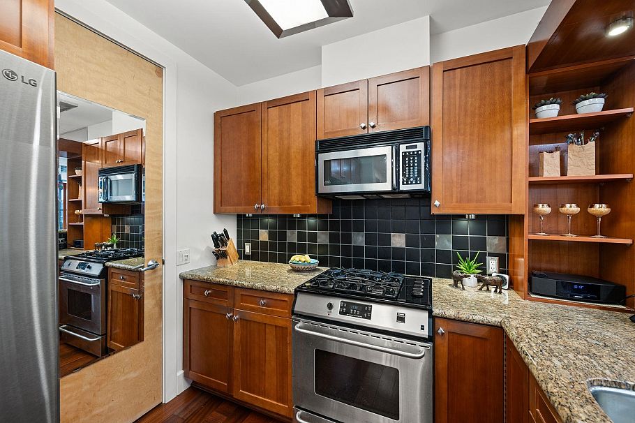 202 1750 W 2nd Avenue Vancouver, BC - 15