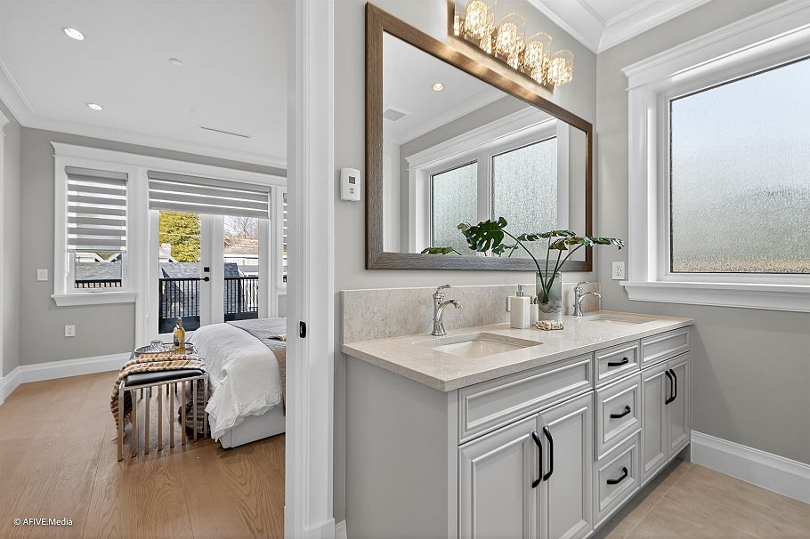 3349 W 37th Avenue Vancouver, BC - 28