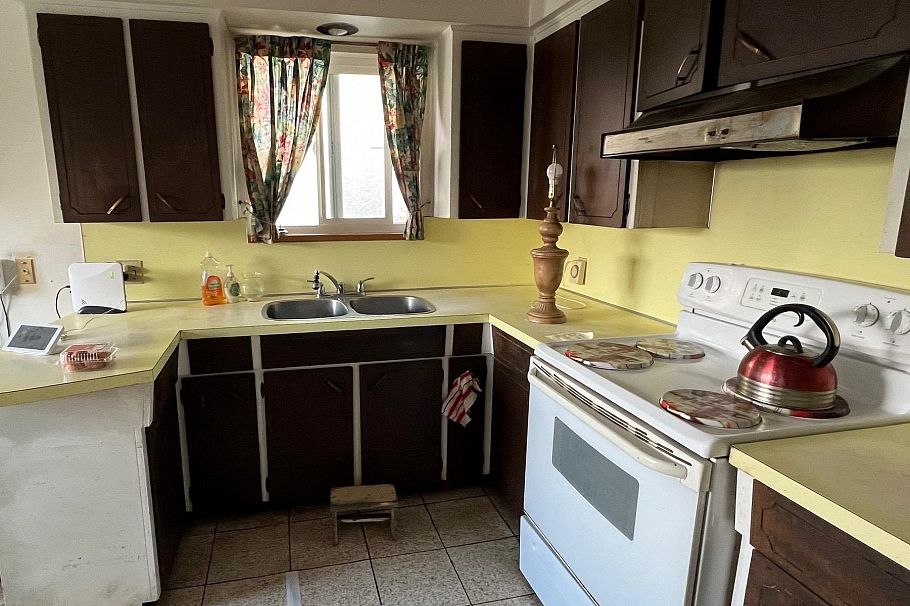 4695 Nanaimo Street Vancouver, BC - 9