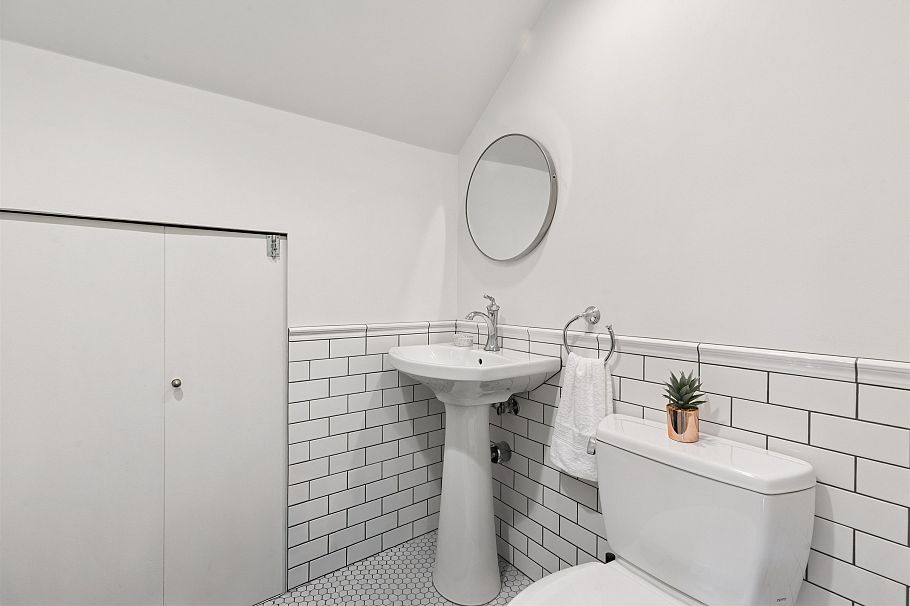 2288 Redbud Lane Vancouver, BC - 32