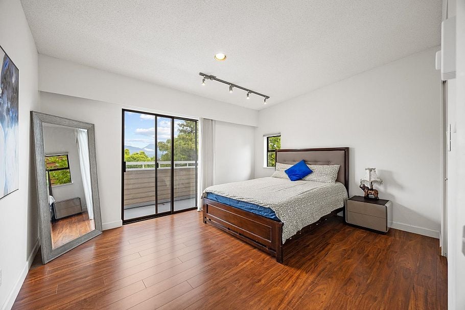 3276 W 21st Avenue Vancouver, BC - 26