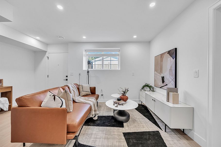 3526 E Lakewood Street Vancouver, BC - 25